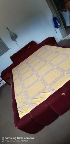 Vende-se cama de casal