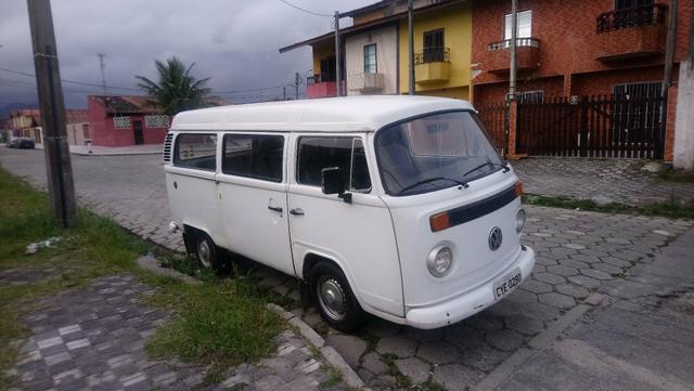Kombi branca 2001