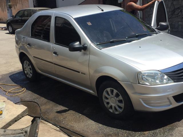 Renault Logan 2011 bem conservado. Completo, pneus novos - Foto 2