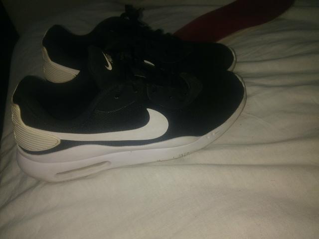 Tênis Nike Oketo