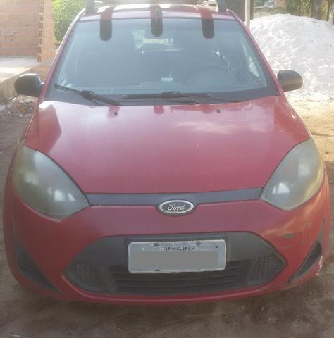 Fiesta Hatch 1.0 ano 2011