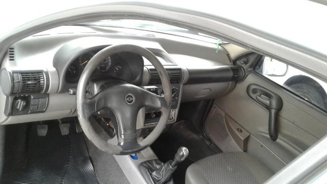Automóvel - Foto 2