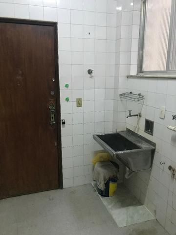 Excelente apartamento com 2 quartos, vaga e dependências no Flamengo! - Foto 20