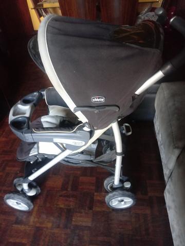 Carrinho + bebê conforto com base Chicco - Foto 2