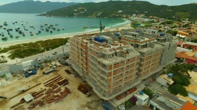 Frente ao mar 02 e 03 Qts 03 suítes e coberturas com piscina Arraial do Cabo - Foto 3