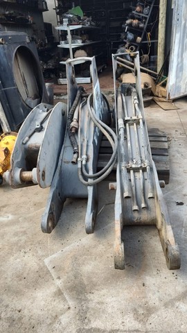 Braço de escavação retroescavadeira volvo BL60, BL70 p/n VOE 11888559 - Foto 2