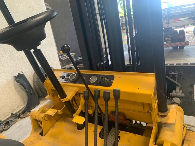 Empilhadeira Yale 4 Ton. GLP