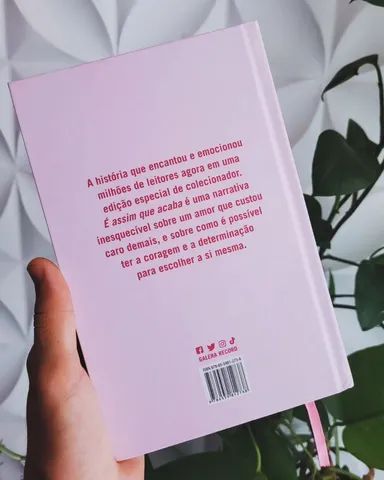 Livro É assim que acaba - Collen Hoover  - Foto 3