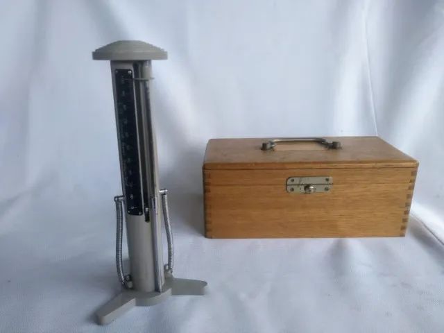 VINTAGE - Dispositivo suíço p/ diagnóstico técnico de estruturas de concreto