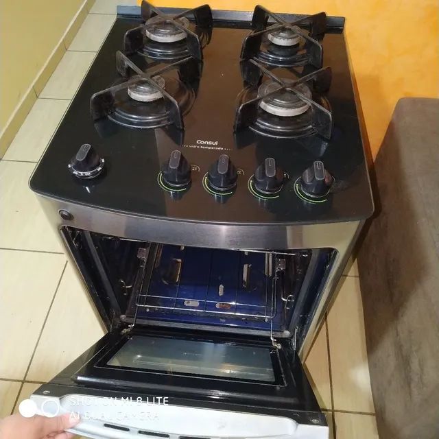 Fogão Consul com tampo de vidro temperado Fogões e Fornos Vila