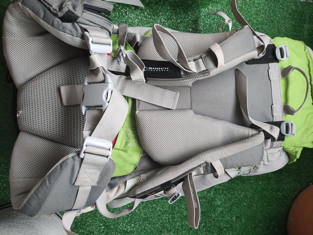 Mochila de Camping Quechua Symbium 60L - Foto 2