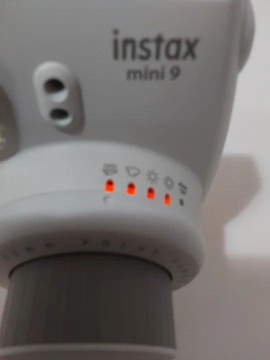 Instax Mini 9 Branco Gelo com defeito - Foto 2