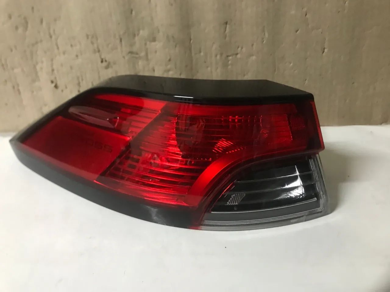 Lanterna Corolla Cross led - Foto 2