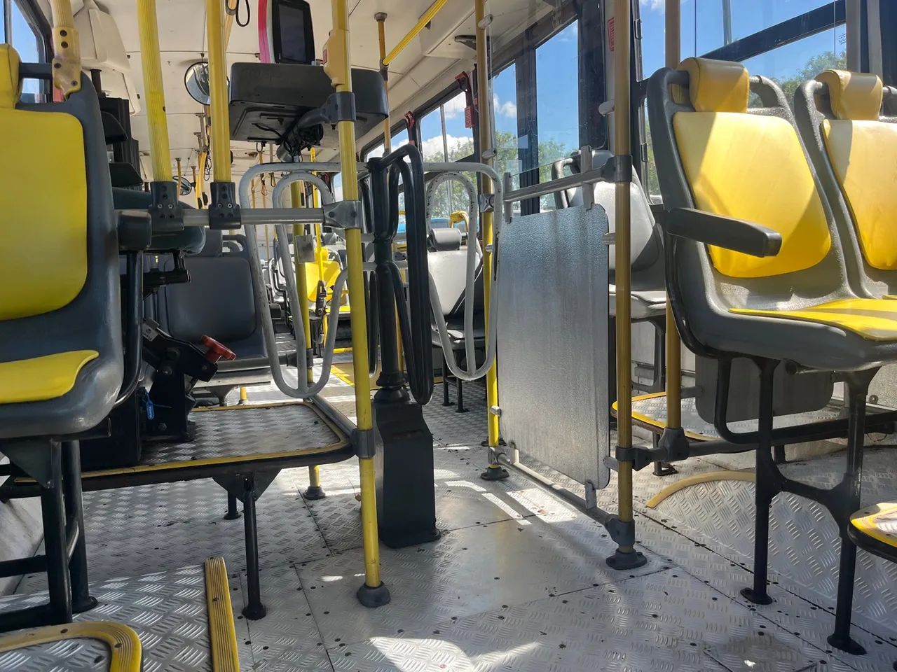 Ônibus urbano- Caio 10/11 - Foto 8