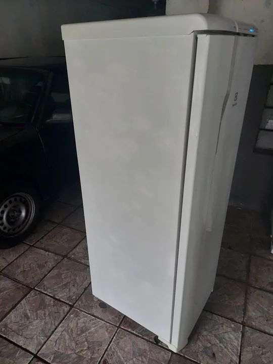 Vende se geladeira Electrolux RFE39 Frost Free  - Foto 5