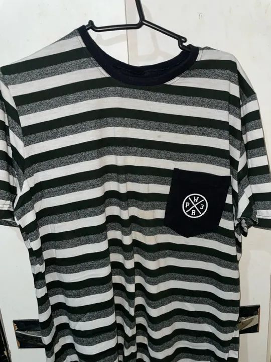 CAMISA LISTADA / PRETO, BRNACO E CINZA