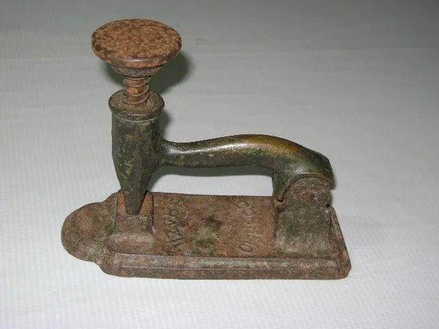 "Grampeador" do Correio do Brazil