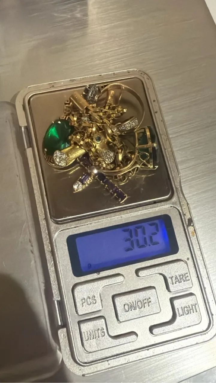 30 gramas de ouro Conjunto de joias em ouro com pedras preciosas