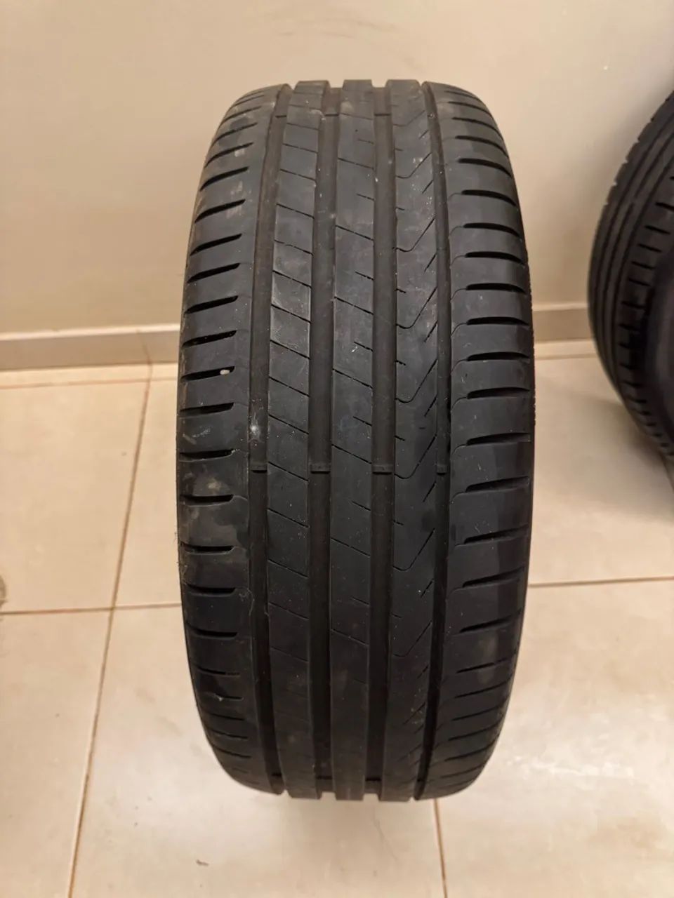 Pneus 235/45 R19 - Foto 2