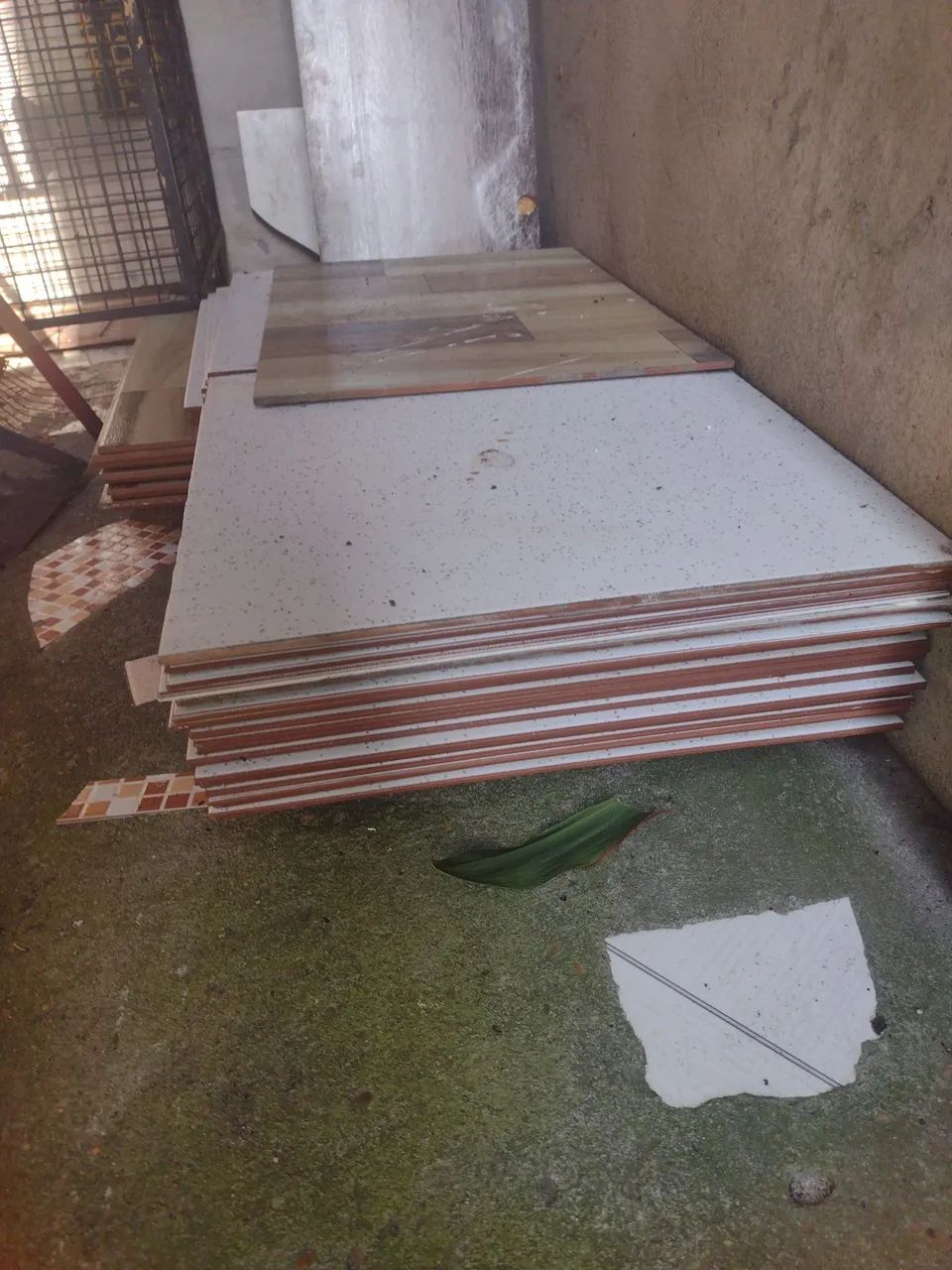 Cerâmicas cores variadas anti derrapante com 12 metros 46x46(não fazemos entrega ) - Foto 5