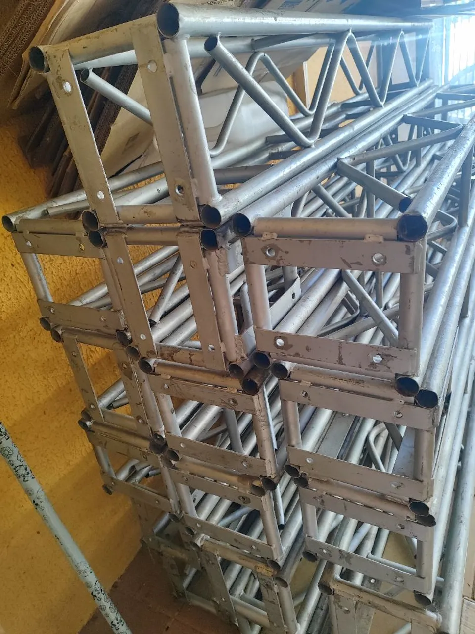 Estrutura de palco para som