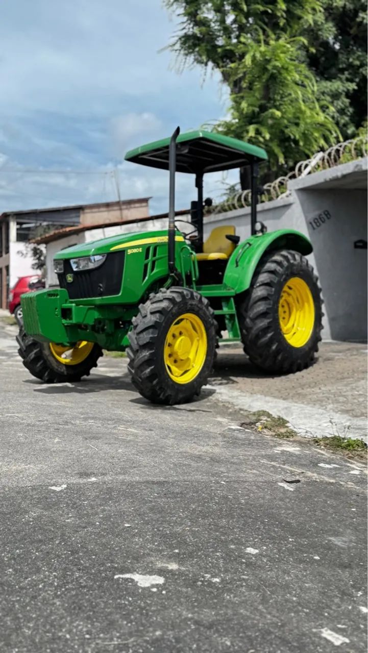 Trator John Deere 5080 E64319030600195123