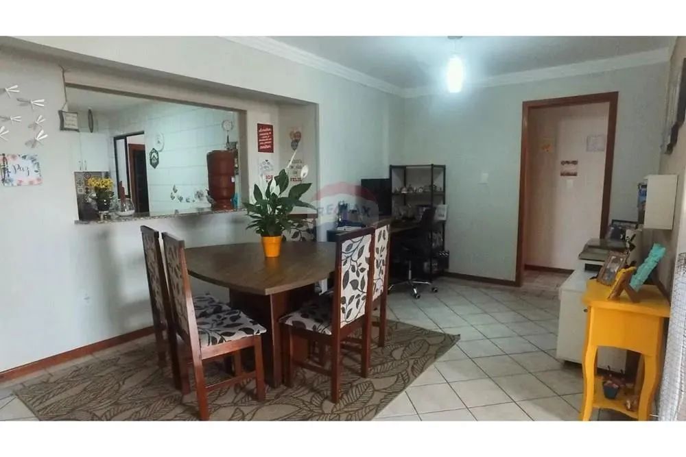 Apartamento com 3 Quartos sendo uma suíte à Venda no Centro de Itajaí  Localização Privile