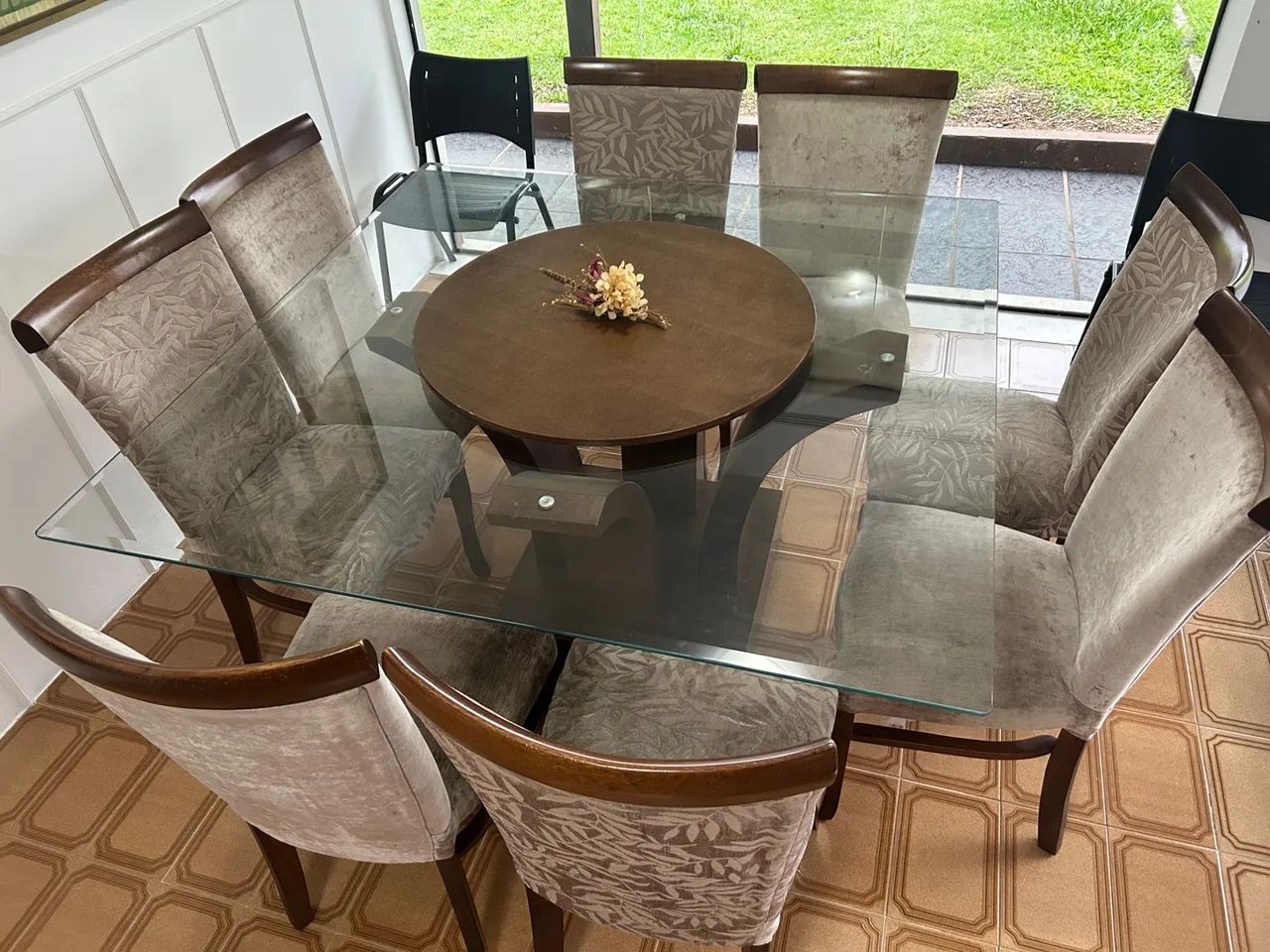 Mesa de Jantar em Madeira com Tampo de Vidro