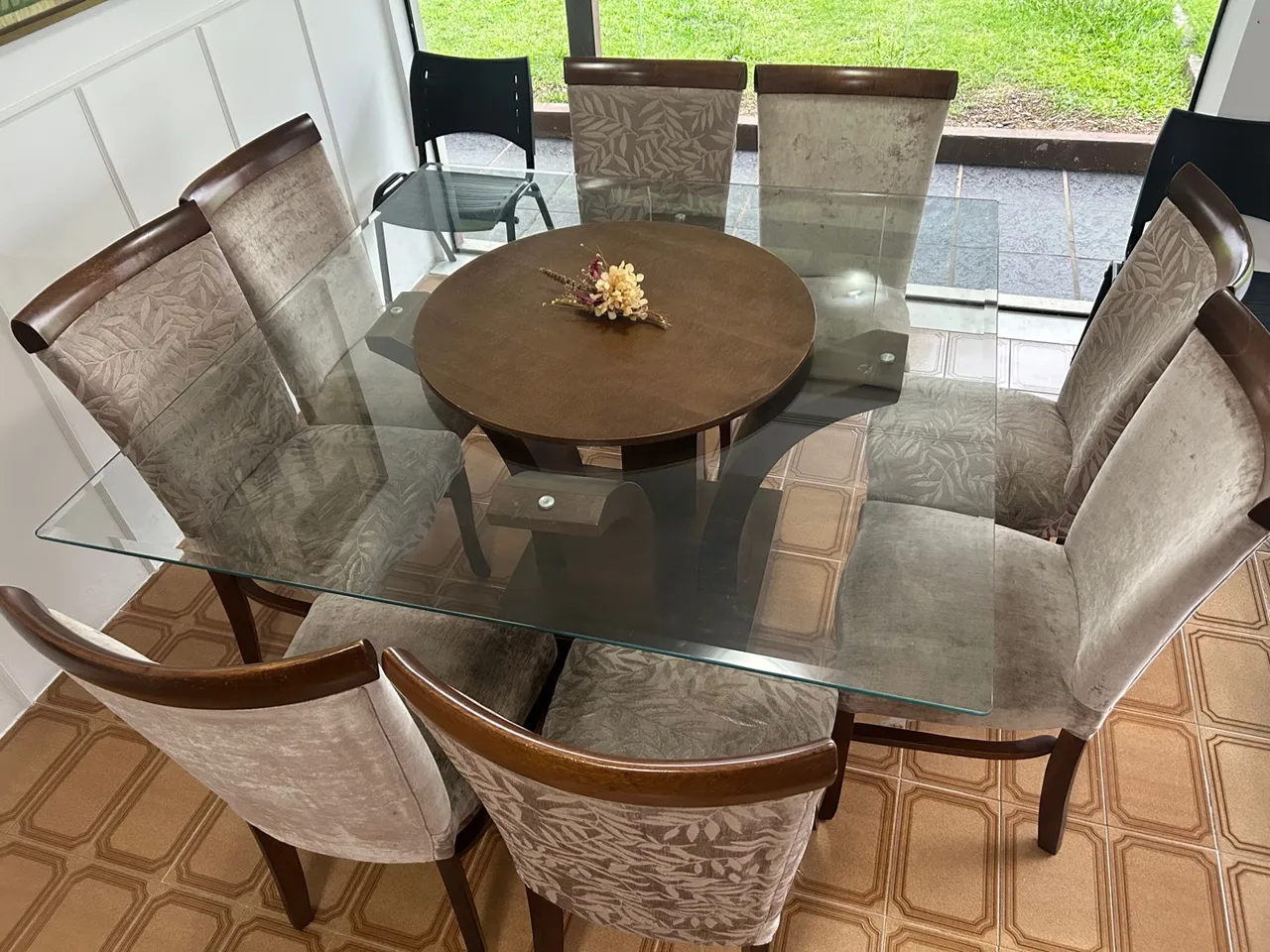 Mesa de Jantar em Madeira com Tampo de Vidro