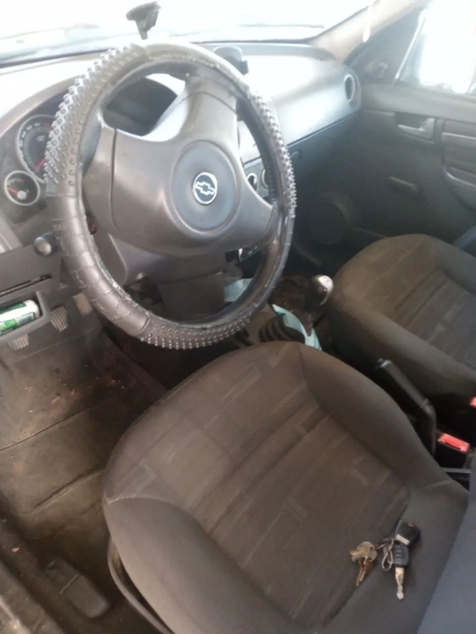 Vendo Chevrolet prisma ano 2010, com ar condicionado e pneus novos. - Foto 5