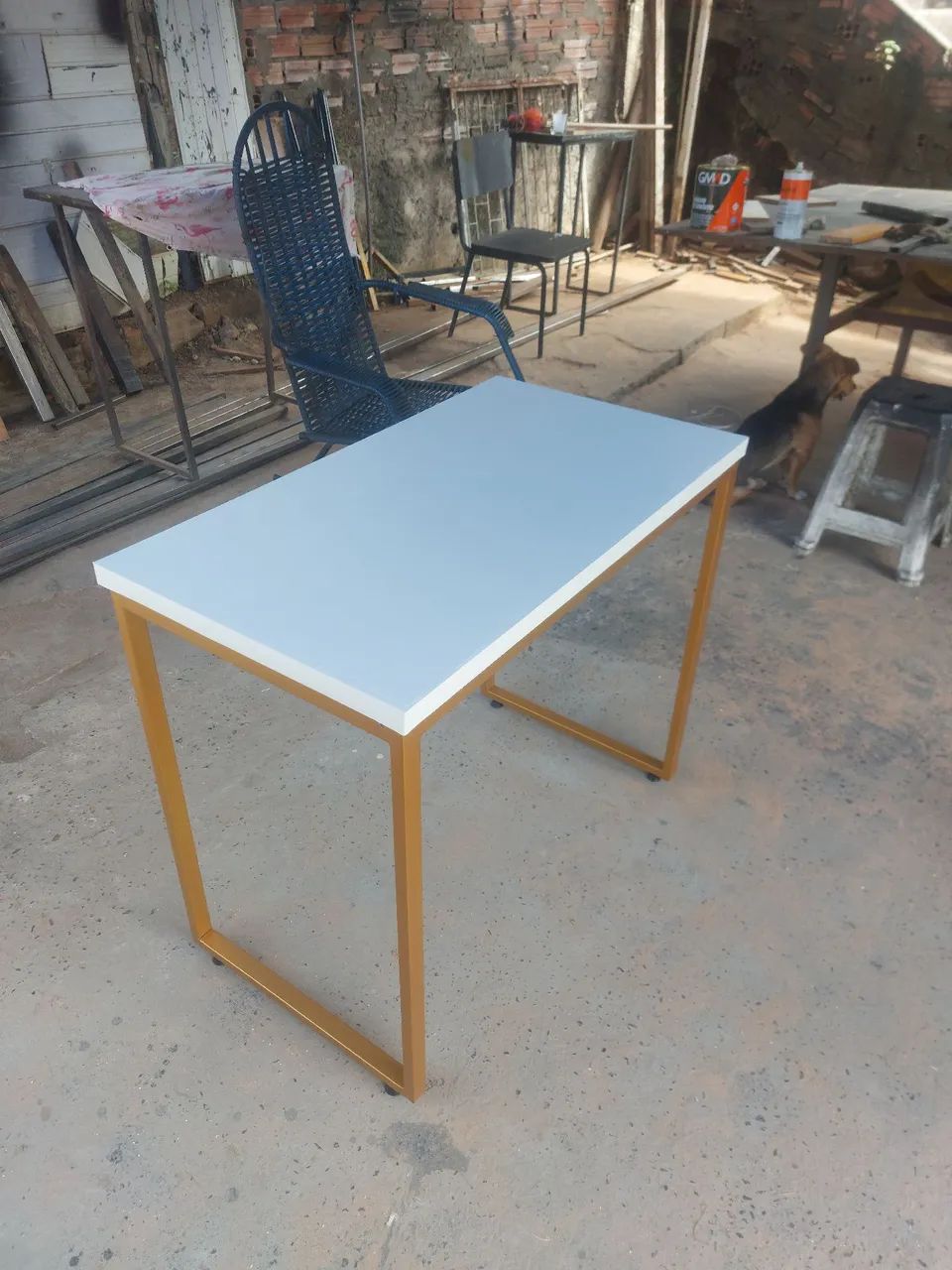 Mesa de escritório com design moderno - Foto 3