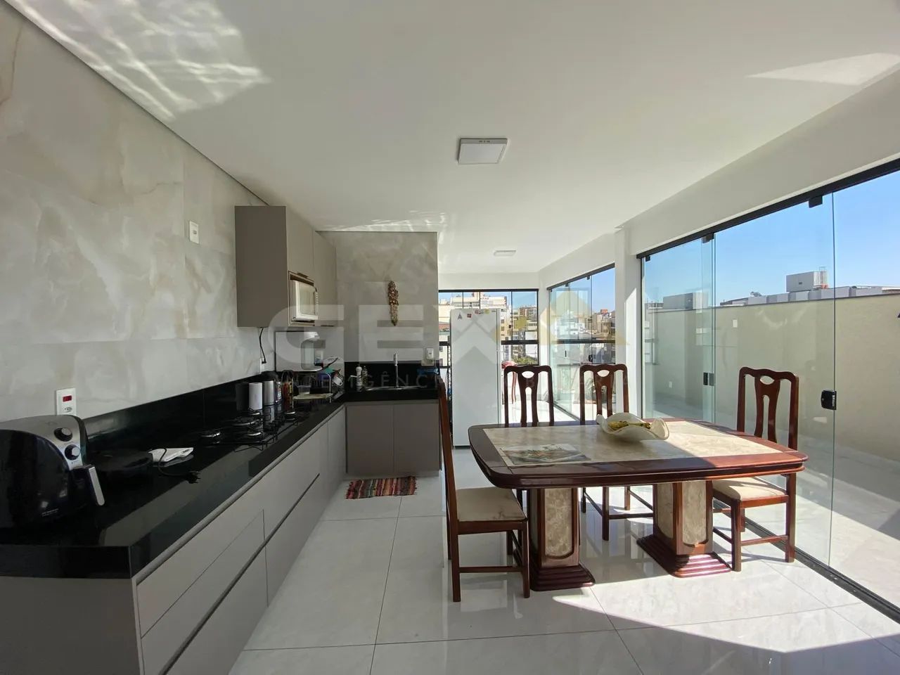 Cobertura duplex à venda no Centro, 4 quartos, 3 suítes e 3 vagas. - Foto 3
