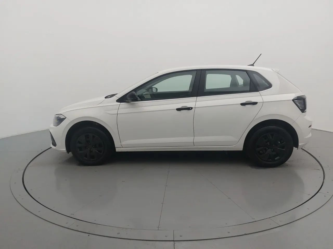 Volkswagen Polo Track 1.0 Flex 12V 5p, foto 2 de 18