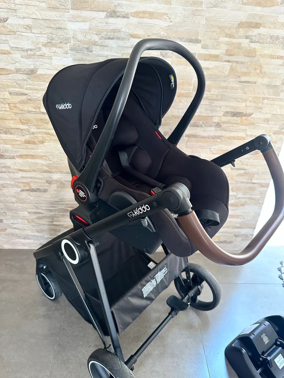 Carrinho De Bebê Cosmos Com Bebê Conforto E Base - Kiddo - Foto 3