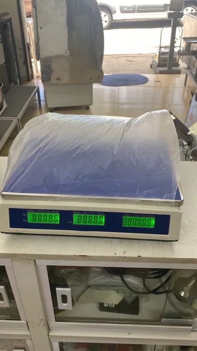 BALANÇA DIGITAL 40kg NOVA NA CAIXA GARANTIA SERVIÇO DE ENTREGA NOTA FISCAL - Foto 2