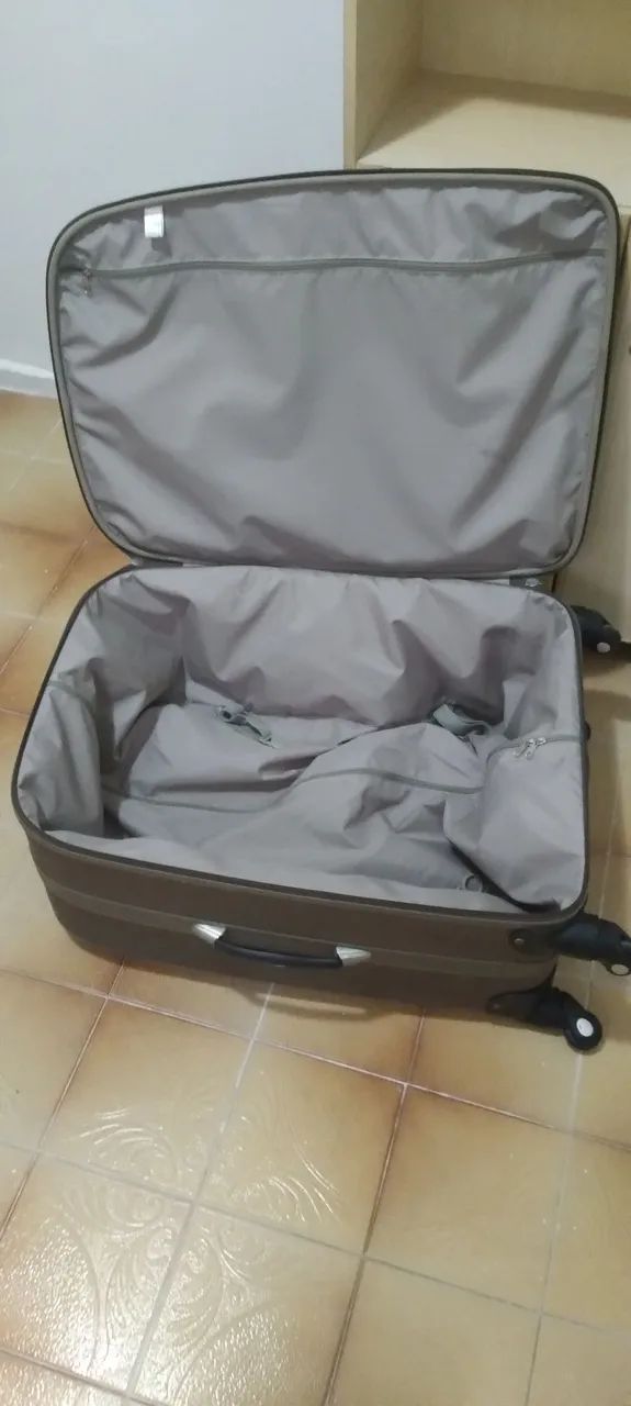 Mala de Viagem Lansay espaçosa - Foto 4