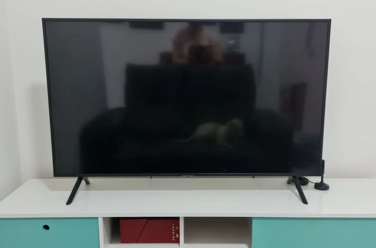 Rack para TV com design vintage branco e turquesa - Foto 5