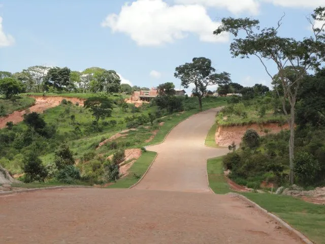 Lote em condomínio fechado com toda infraestrutura.