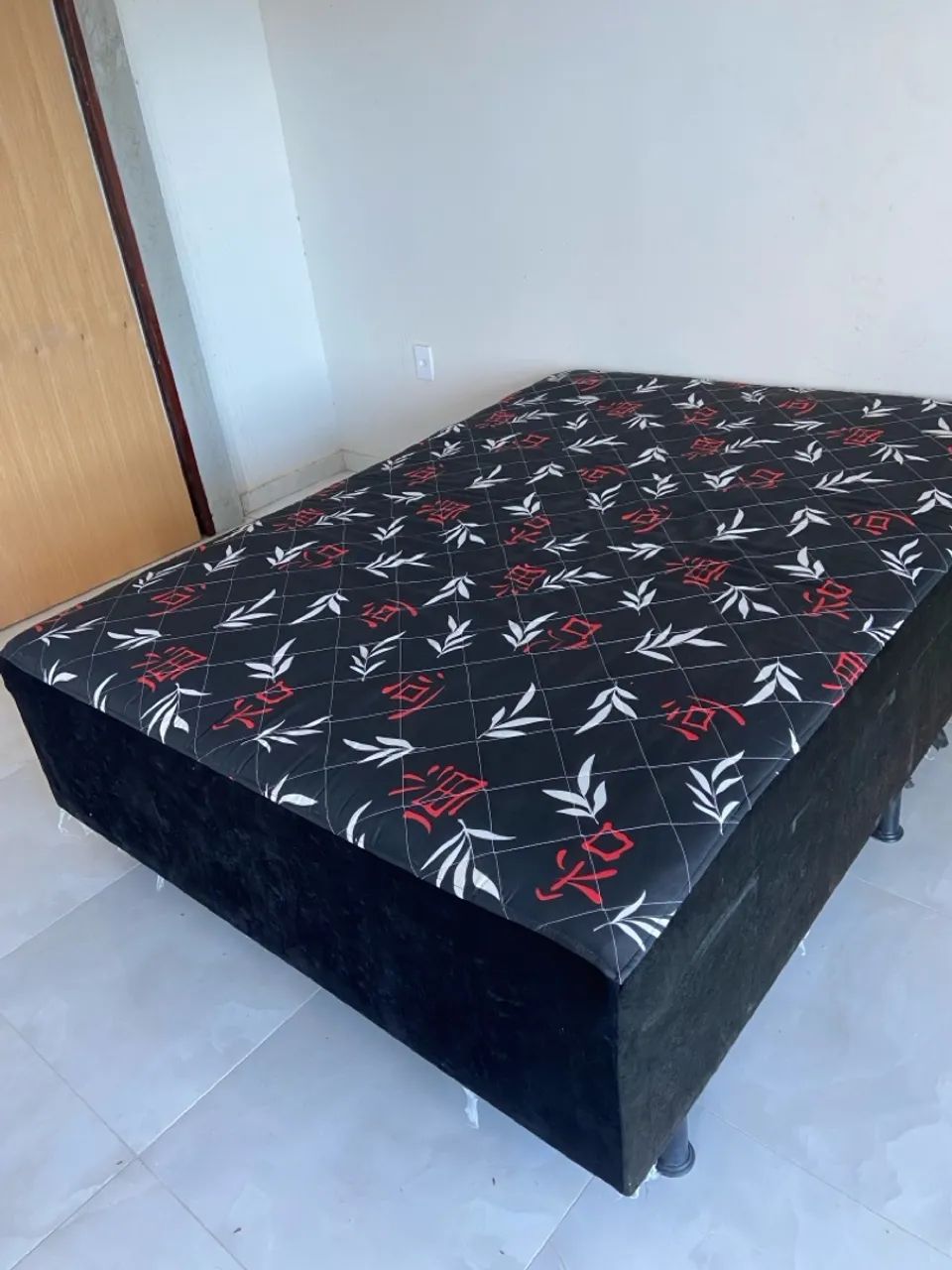 Cama de casal65576112192898120