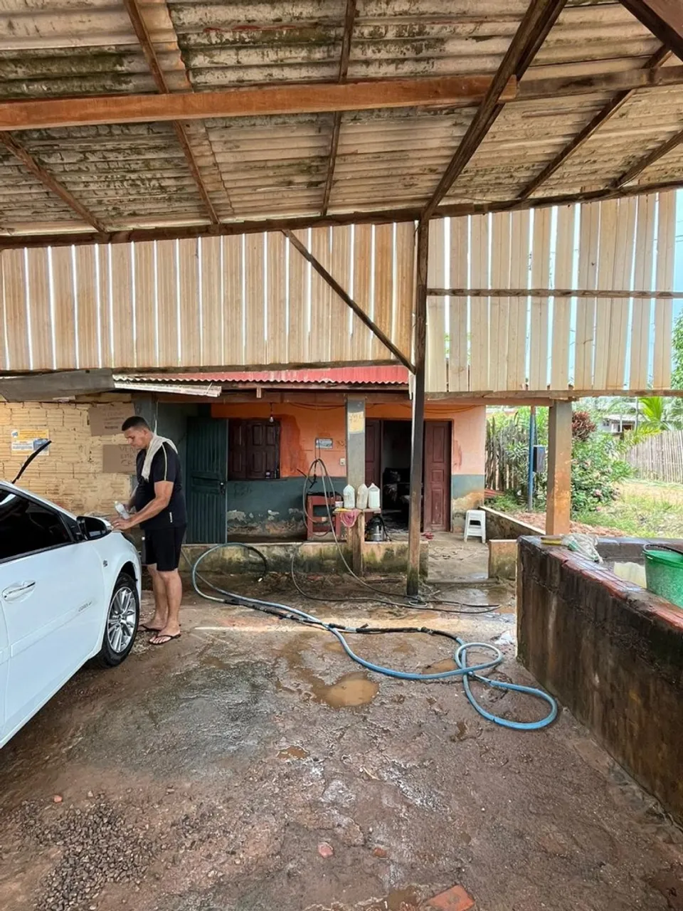 VENDO CASA POR 200.000