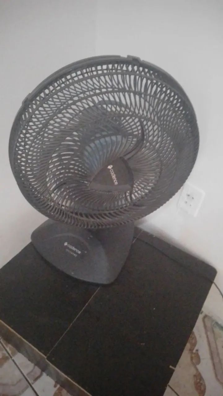 Ventilador de Mesa Cadence