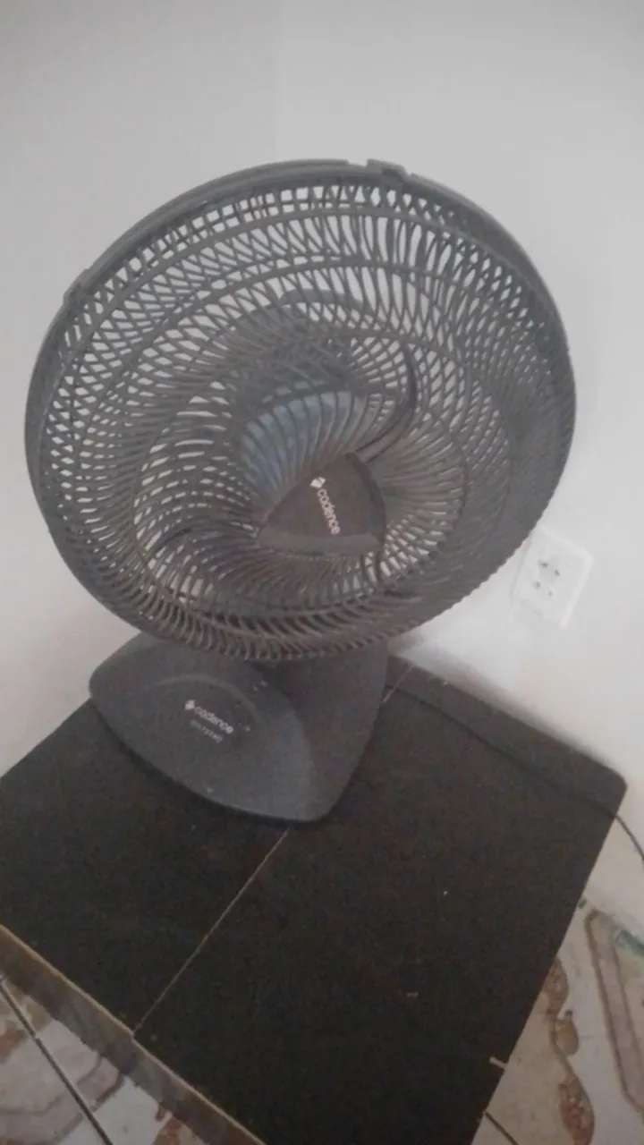 Ventilador de Mesa Cadence