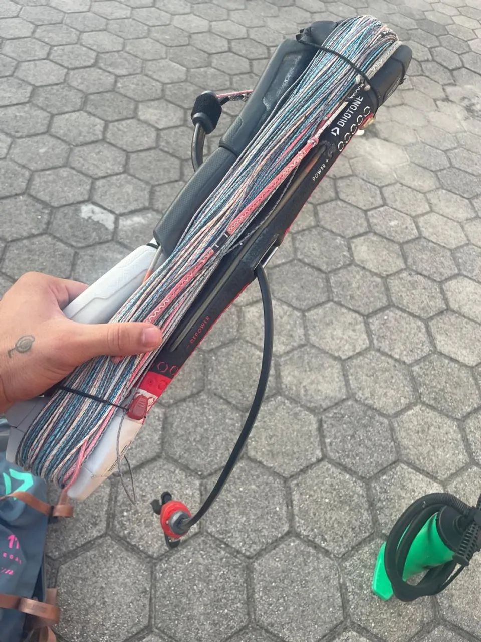 VENDO KITE VEGAS 11 MAIS BARRA CLICKBAR(2022/023) COM MOCHILA. WHATSAPP 81- *