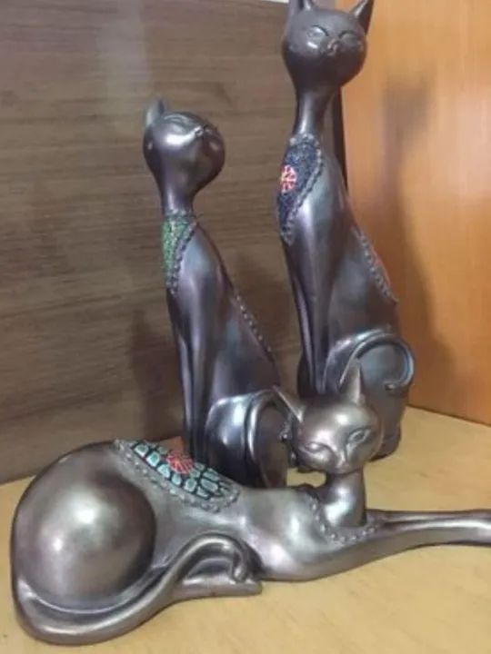 Esculturas de Gato em Cerâmica (não fabrico)