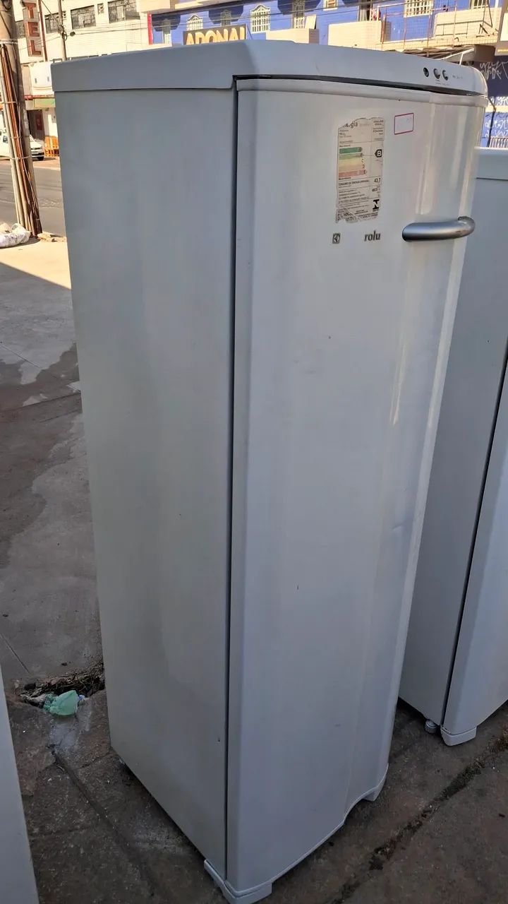 FREEZER VERTICAL ELECTROLUX USADO - Foto 2