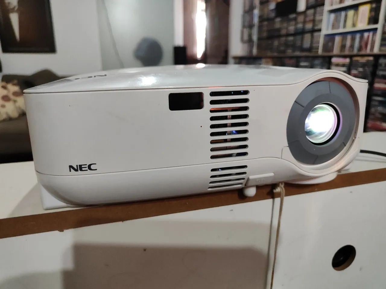 Projetor NEC pouco uso, igual zero