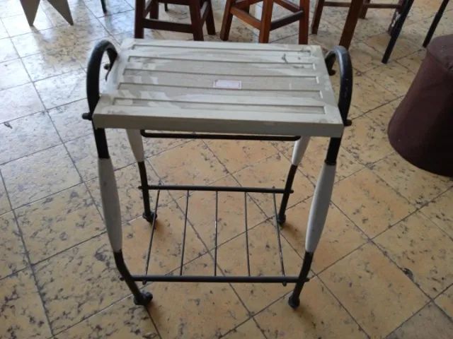 Carrinho de apoio em Metal Branco 60 cm x 36 cm x 25 cm