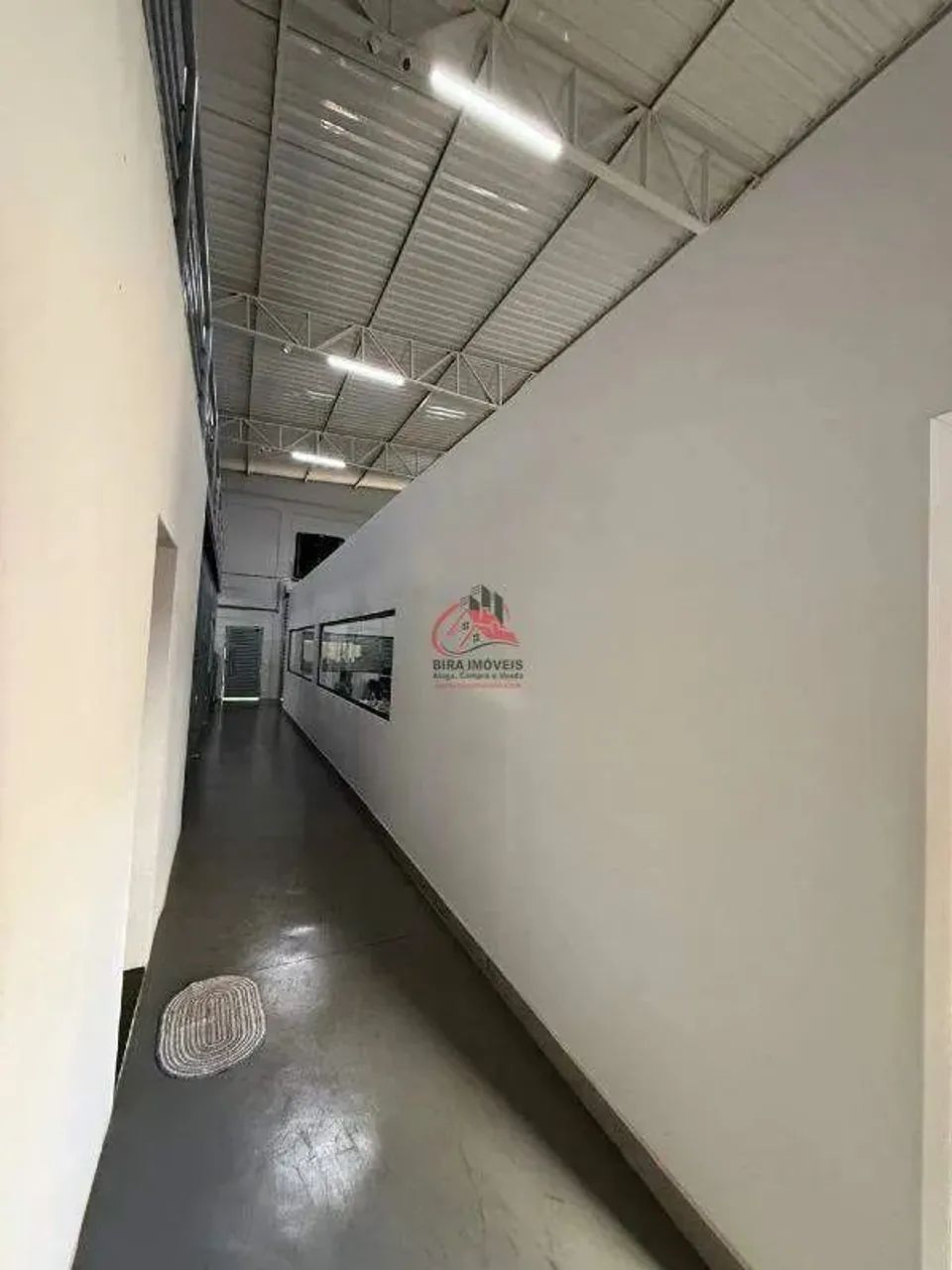Galpão Comercial com 330m² e 8 Vagas - Parque das Laranjeiras - Foto 3