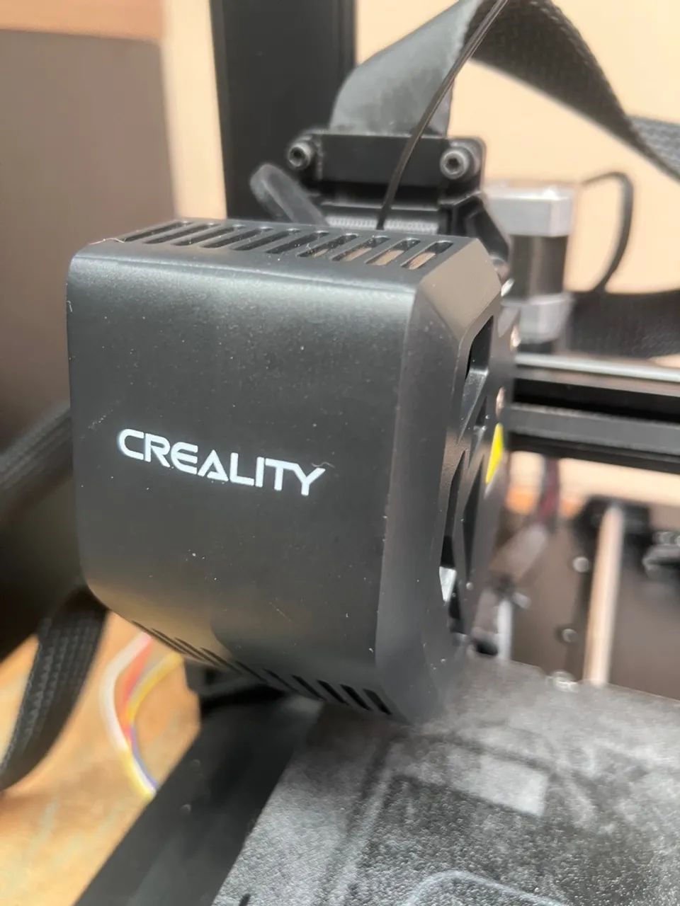 Ender 3 V3 SE - Impressora 3D Usada com 1 Filamento de Brinde! - Foto 4