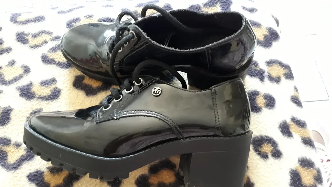 Sapato Feminino oxford, Preto Verniz